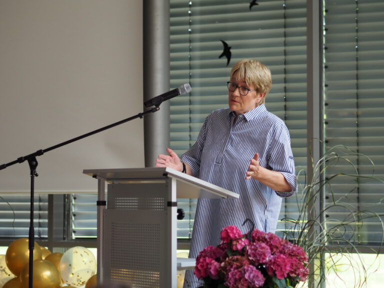 Berufsschüler feiern Abschluss 2023 BBS1 Delmenhorst